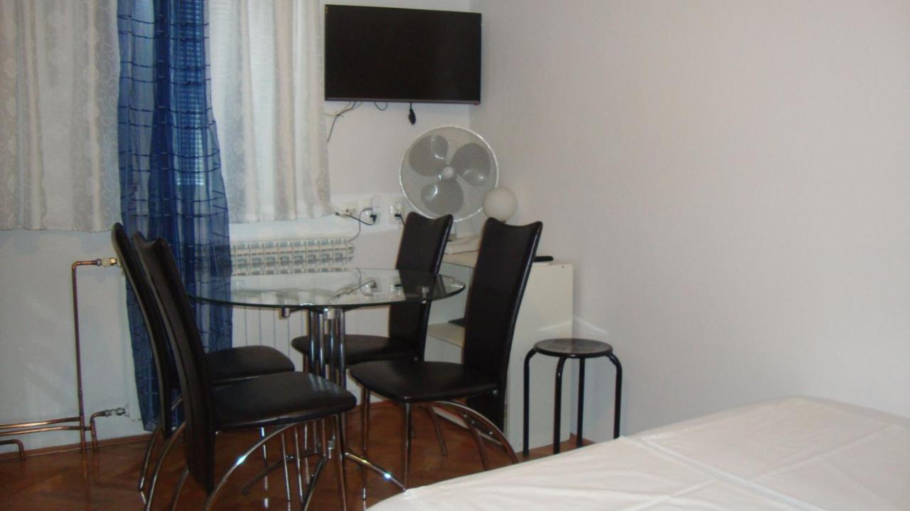 Apartments Vodice Marica Екстер'єр фото