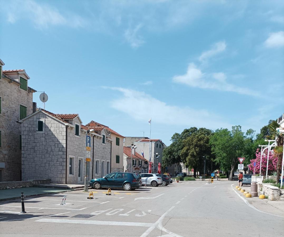 Apartments Vodice Marica Екстер'єр фото