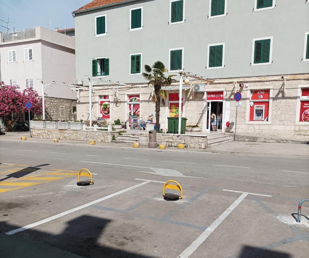 Apartments Vodice Marica Екстер'єр фото