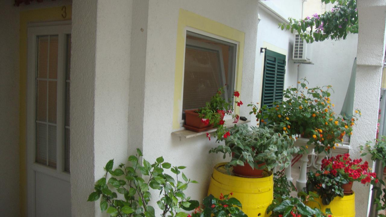 Apartments Vodice Marica Екстер'єр фото