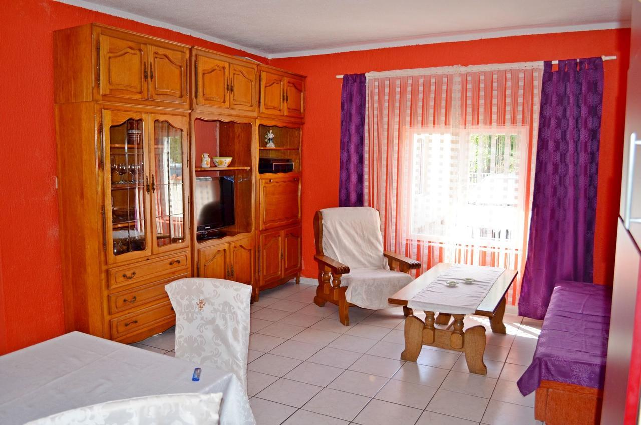 Apartments Vodice Marica Екстер'єр фото